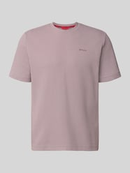 T-shirt o kroju regular fit z mieszanki bawełny model 'AUSTIN' od HUGO Fuksjowy - 25