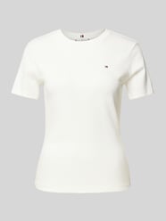 Slim Fit T-Shirt mit Label-Detail von Tommy Hilfiger - 48