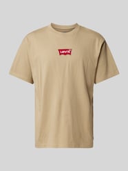 T-Shirt mit Label-Badge von Levi's® Beige - 41