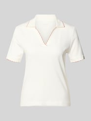 Koszulka polo o kroju slim fit z falistym brzegiem i dekoltem w serek od Marc Cain - 41