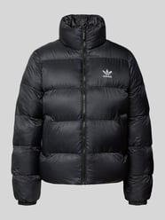 Pikowana kurtka o kroju regular fit z wyhaftowanym logo od adidas Originals - 8