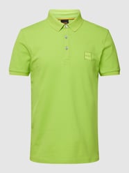 Poloshirt mit Label-Detail Modell 'PASSENGER' von BOSS Orange Grün - 39