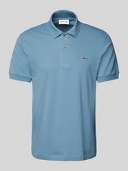 Koszulka polo o kroju classic fit z naszywką z logo od Lacoste - 12