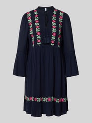Tunikakleid mit Stitchings Modell 'CHELLA' von YAS - 20