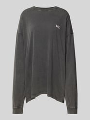 Oversized Longsleeve mit Logo-Print von Karo Kauer Grau - 12