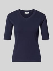 T-shirt z dekoltem w serek od Christian Berg Woman - 23