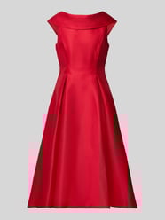 Knielanges Cocktailkleid mit Carmen-Ausschnitt von Adrianna Papell - 40