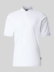 Regular Fit Poloshirt mit Brusttasche und Label-Stitching von bugatti - 38