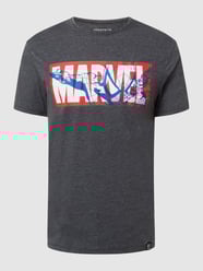 T-shirt z nadrukiem Marvel
 od Recovered Clothing Szary - 12