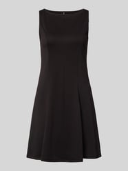 Rozkloszowana sukienka casualowa ze szwami działowymi model 'ABBY' od VERO MODA - 44