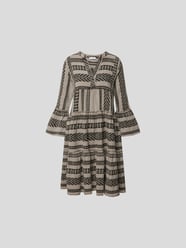 Knielanges Kleid mit V-Ausschnitt von Devotion Grau - 13