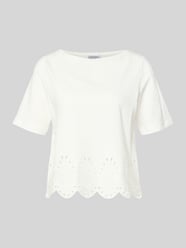 T-shirt z okrągłym dekoltem i haftowaną ażurką od MORE & MORE - 14