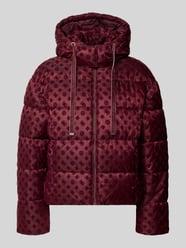 Cropped Steppjacke mit Logo-Muster Modell 'NEW DAISY' von GUESS Bordeaux - 28