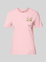 krój regular fit t-shirt z czystej bawełny ekologicznej model 'POLLY' od ONLY Fuksjowy - 46