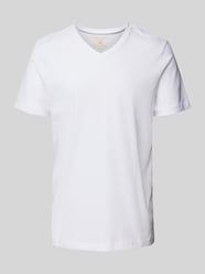 T-Shirt mit V-Ausschnitt von Christian Berg Men - 23