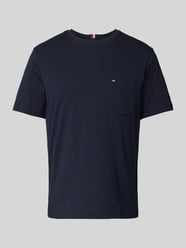 T-Shirt mit Brusttasche von Tommy Hilfiger Blau - 32