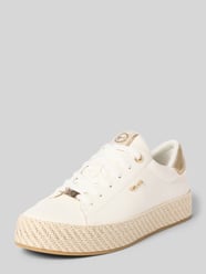 Low Top Sneaker mit Schnürung von Tamaris - 6