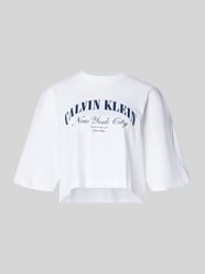 T-shirt o krótkim kroju z nadrukiem z logo od Calvin Klein Jeans - 1