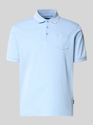 Koszulka polo o kroju regular fit z brustaszą i wyhaftowanym logo od bugatti - 13