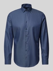 Slim Fit Business-Hemd mit Kentkragen von Jake*s Blau - 11