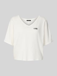 T-shirt o pudełkowym kroju z dekoltem w serek od Oui - 19