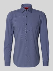 Koszula biznesowa o kroju slim fit z kołnierzykiem typu kent model „KENNO” od HUGO - 2