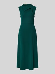 Cocktailjurk met opstaande kraag in mouwloos design van Rinascimento - 45