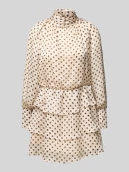 Cocktailjurk in laagjeslook met opstaande kraag van Rinascimento - 39