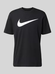 t-shirt z nadrukiem z logo model 'Swoosh' od Nike - 1