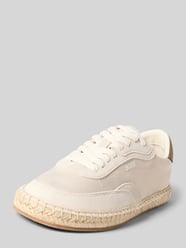 Sneakersy o niskim kroju z wyhaftowanym logo model 'CARLYNN' od BOSS - 26