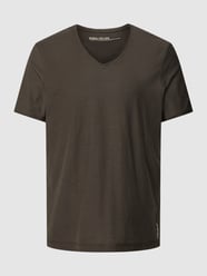 T-Shirt mit V-Ausschnitt von MCNEAL Braun - 25