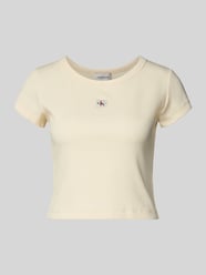 T-shirt o kroju krótki w Efekt prążkowania z Naszywka z logo od Calvin Klein Jeans - 7