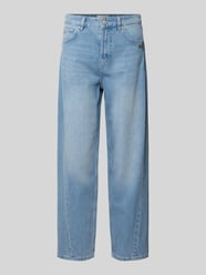 Jeansy o kroju barrel fit z detal z logo model 'Blake' od GANG - 2