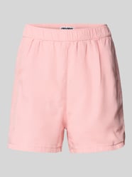 Szorty o kroju relaxed fit z plisami od REVIEW Fuksjowy - 21