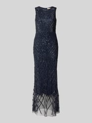 długa sukienka z perłami i okrągłym dekoltem od Lace & Beads - 3