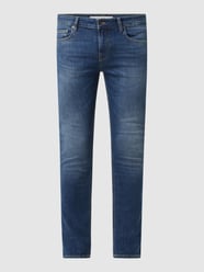 Jeansy ze średnim stanem o kroju super skinny fit z dodatkiem streczu model ‘Chris’ od Guess Niebieski - 29