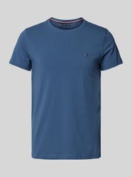 T-shirt z wyhaftowanym logo od Tommy Hilfiger - 8