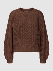 Sweter z dzianiny z wzorem warkocza od REVIEW Beżowy - 25