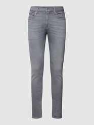 Jeans mit Label-Patch aus Leder Modell 'LAYTON' von Tommy Hilfiger Grau - 35