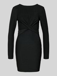 Tailliertes Cocktailkleid in Wickel-Optik Modell 'RICH' von Only - 16