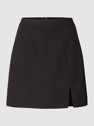 Spódnica mini z rozcięciem od Pieces Czarny - 32