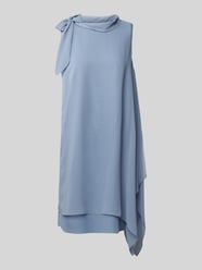 Knielanges Cocktailkleid mit Knotendetail von Vera Mont Blau - 30