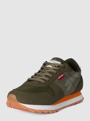 Sneakersy z detalami z logo model ‘Alex’ od Levi's® Zielony - 45