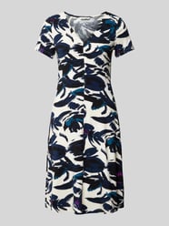 Knielanges Kleid mit Allover-Muster von Tom Tailor Blau - 13