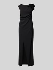 Sukienka wieczorowa z kwiatowym detalem od Rinascimento - 7