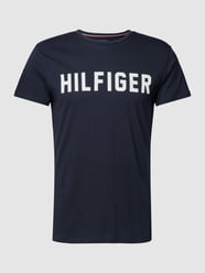 T-Shirt aus Bio-Baumwolle mit Label-Print von Tommy Hilfiger Blau - 45