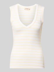 Top o kroju slim fit z dekoltem w serek model 'Elle' od MOS MOSH - 10