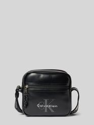 Męska torba na ramię z wytłoczonym logo od CK Calvin Klein - 5