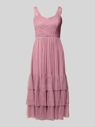 Sukienka koktajlowa do kolan w efekcie stopniowania od Lace & Beads - 33