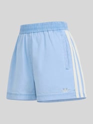 Szorty jeansowe o kroju regular fit z czystej bawełny od adidas Originals - 9